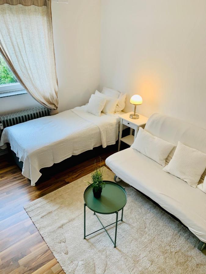 Top Renoviertes Apartement In Bester Lage Von Homburg- 5 Fussminuten Zur Uniklinik Homburg  Exterior foto