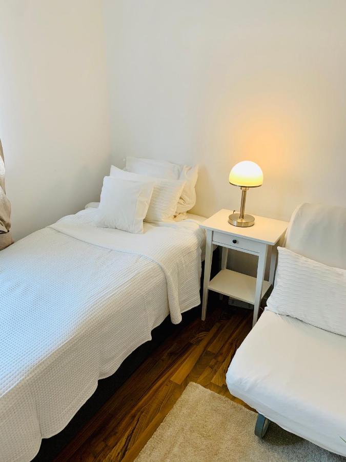 Top Renoviertes Apartement In Bester Lage Von Homburg- 5 Fussminuten Zur Uniklinik Homburg  Exterior foto